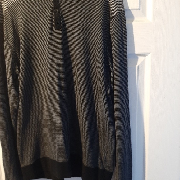 Duck And Cover XL Mens V Neck Button Fasten - Picture 5 of 9